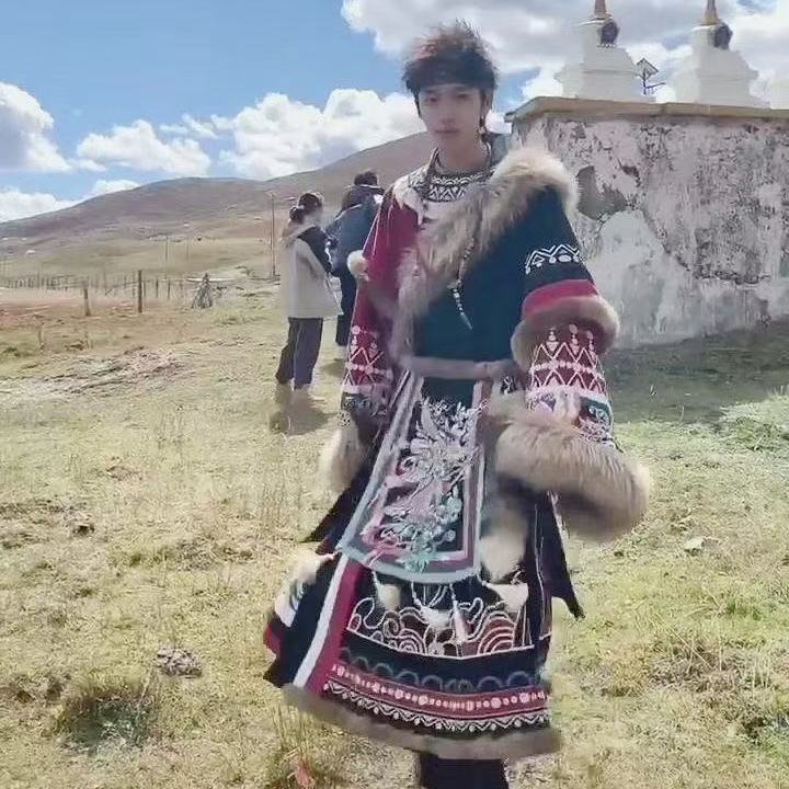 Classic Embroidered Tibetan Ro - огляд і ціна Ethnic Gown